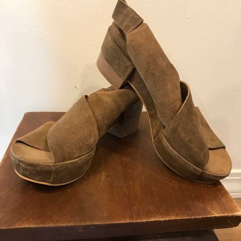 Roberto Del Carlo Taupe Suede Crisscross Mules Made in Italy 41